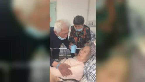 吃奶奶视频,吃奶奶视频带你回味无忧童年