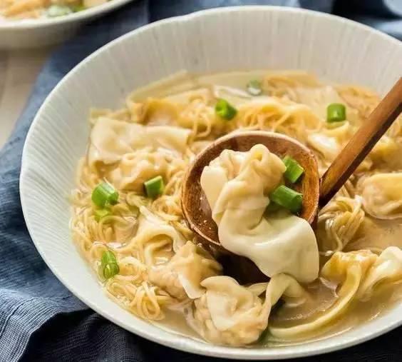 怎样包馄饨视频慢动作,慢动作解析每一道工序