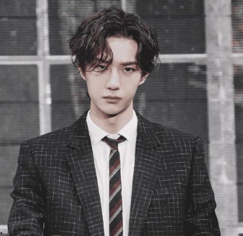 吃瓜爆料王一博李宁是真的吗,吃瓜群众热议真相