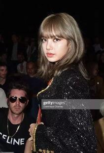 17c吃瓜黑料蘑菇视频lisa疯马秀,17c吃瓜黑料蘑菇视频揭秘幕后故事