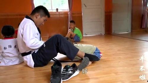 压腿疼哭视频,挑战极限的健身之路