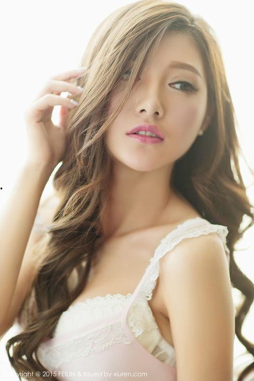 李雅视频在线观看,揭秘网络红人的魅力瞬间