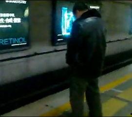 男人撒尿视频,一场关于撒尿的视觉奇遇