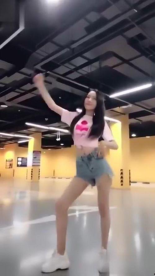 小姐姐跳舞视频,小姐姐热舞视频惊艳亮相