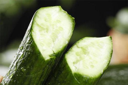 今日头条小暑宜吃瓜,瓜果飘香，养生吃瓜指南来袭！