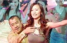 不穿衣服的视频,揭秘不穿衣服视频背后的故事